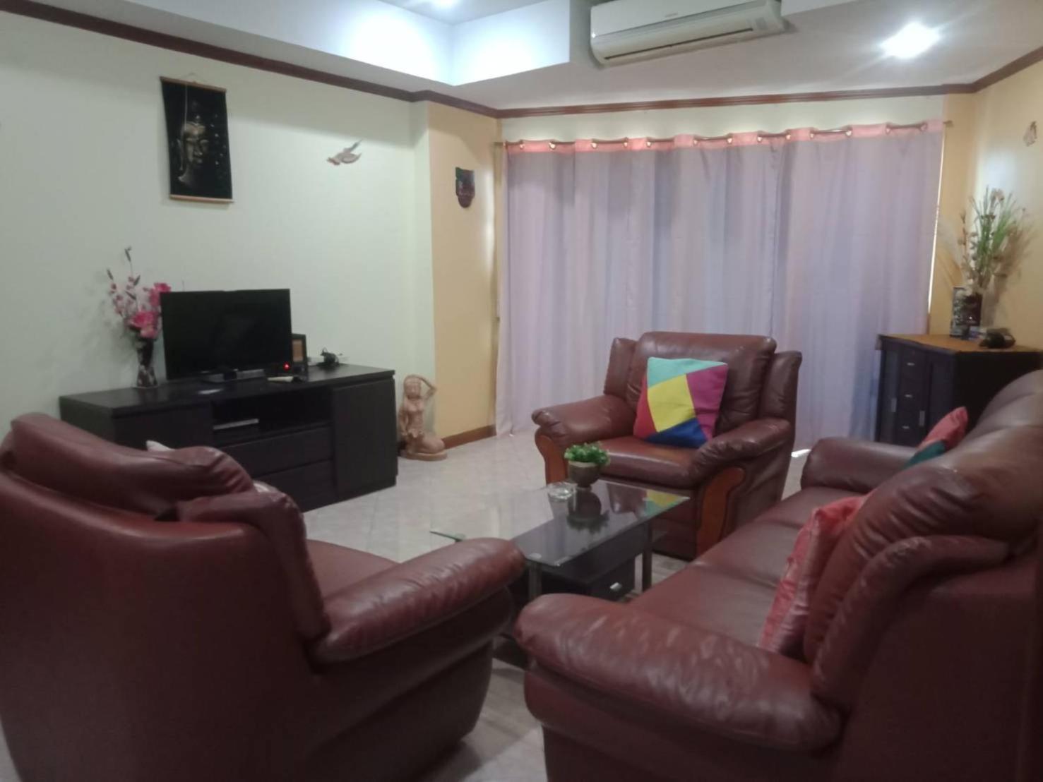 View Talay 2 Suite Apartments Джомтиен Бийч Екстериор снимка