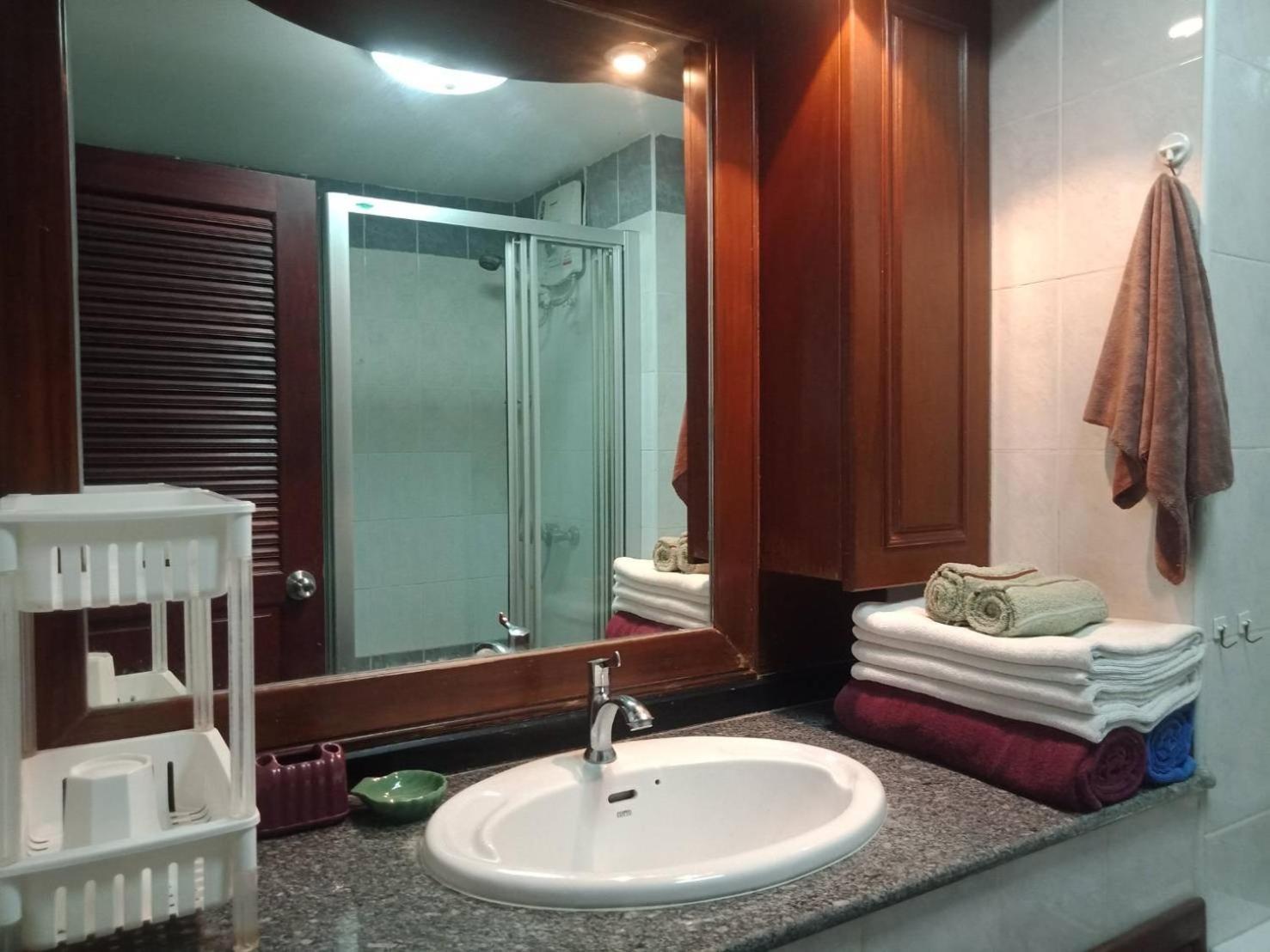 View Talay 2 Suite Apartments Джомтиен Бийч Екстериор снимка