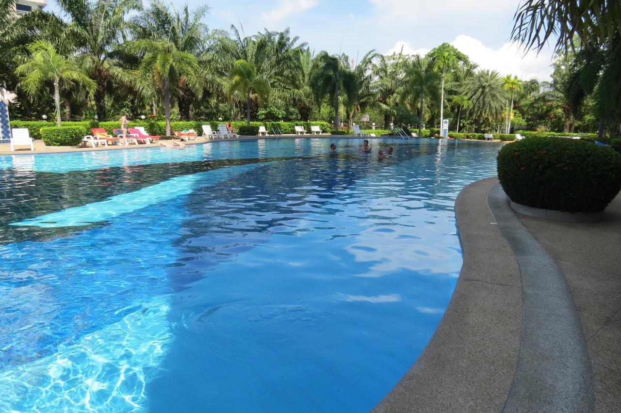 View Talay 2 Suite Apartments Джомтиен Бийч Екстериор снимка