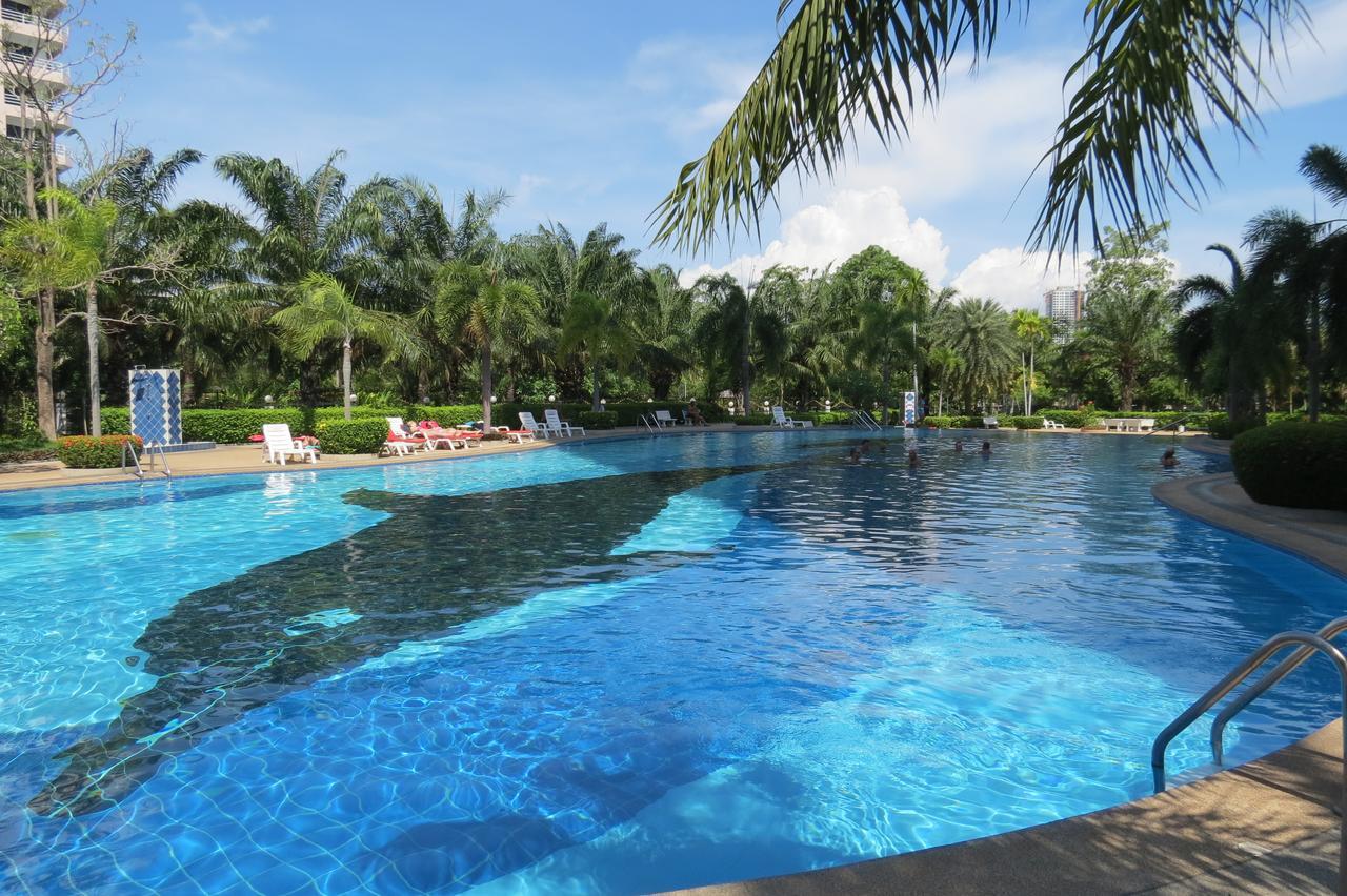 View Talay 2 Suite Apartments Джомтиен Бийч Екстериор снимка