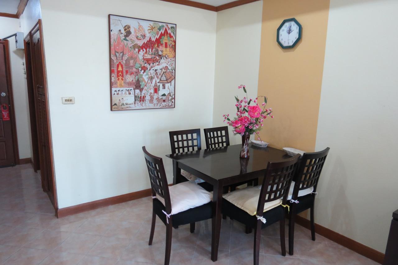 View Talay 2 Suite Apartments Джомтиен Бийч Екстериор снимка