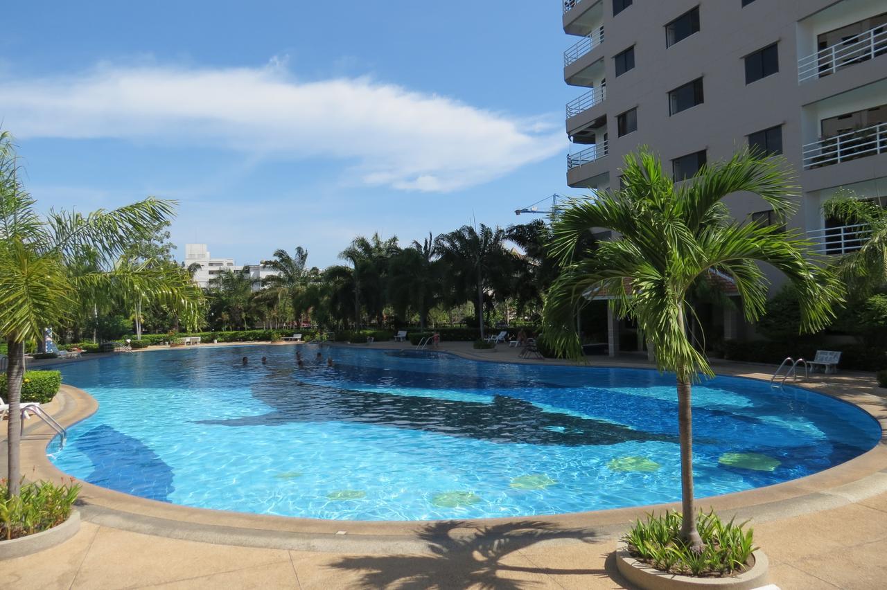 View Talay 2 Suite Apartments Джомтиен Бийч Екстериор снимка